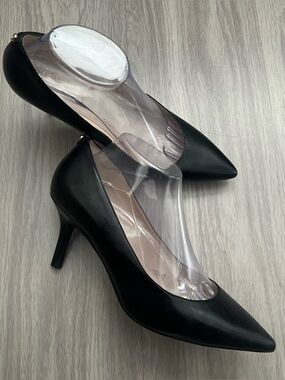 Cole Haan Black Leather Pointed Toe Kitten Heel Pumps Women’s Size 9B